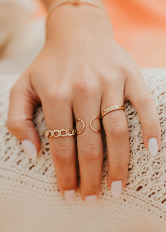Revolve Ring