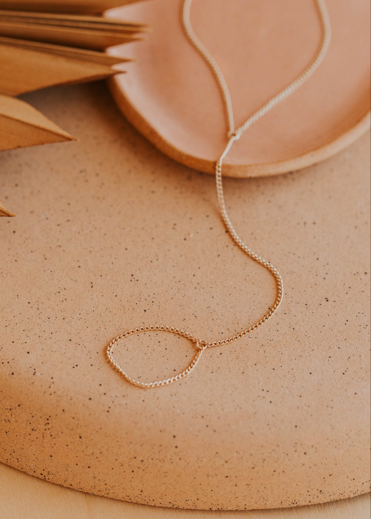 Demi Hand Chain