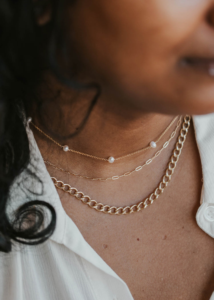 Maeve Choker