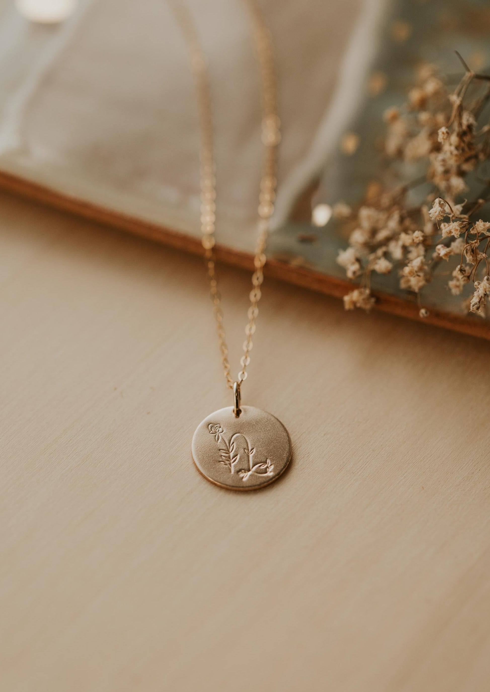 Capricorn oval zodiac necklace - ASRA-1-CPR | Kotsonis Jewelry