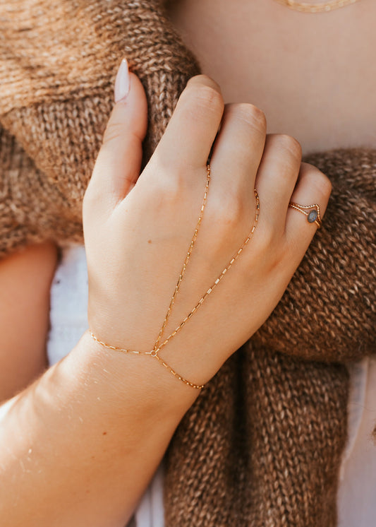 Quinn Hand Chain