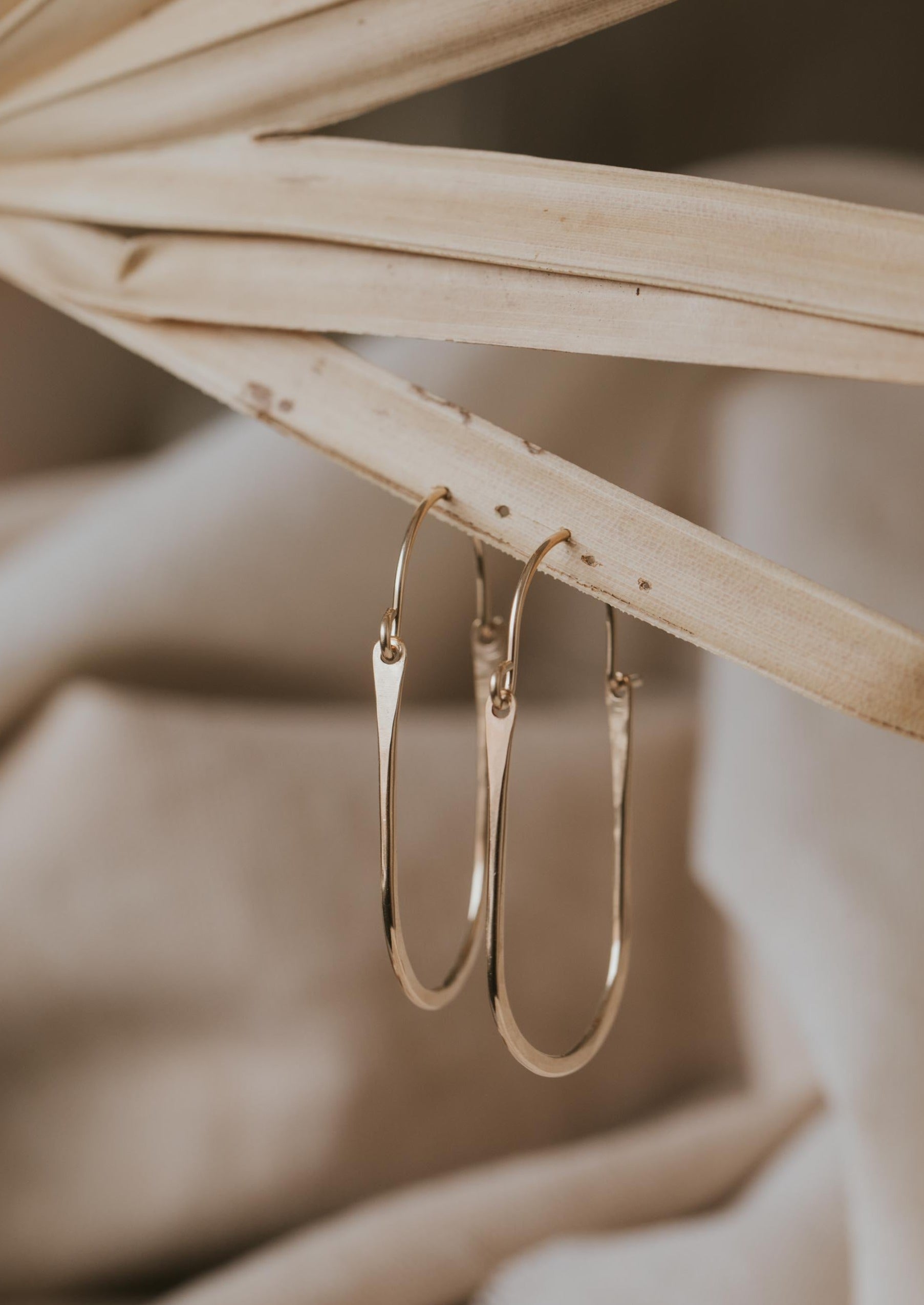 Willow elizabeth earrings deals