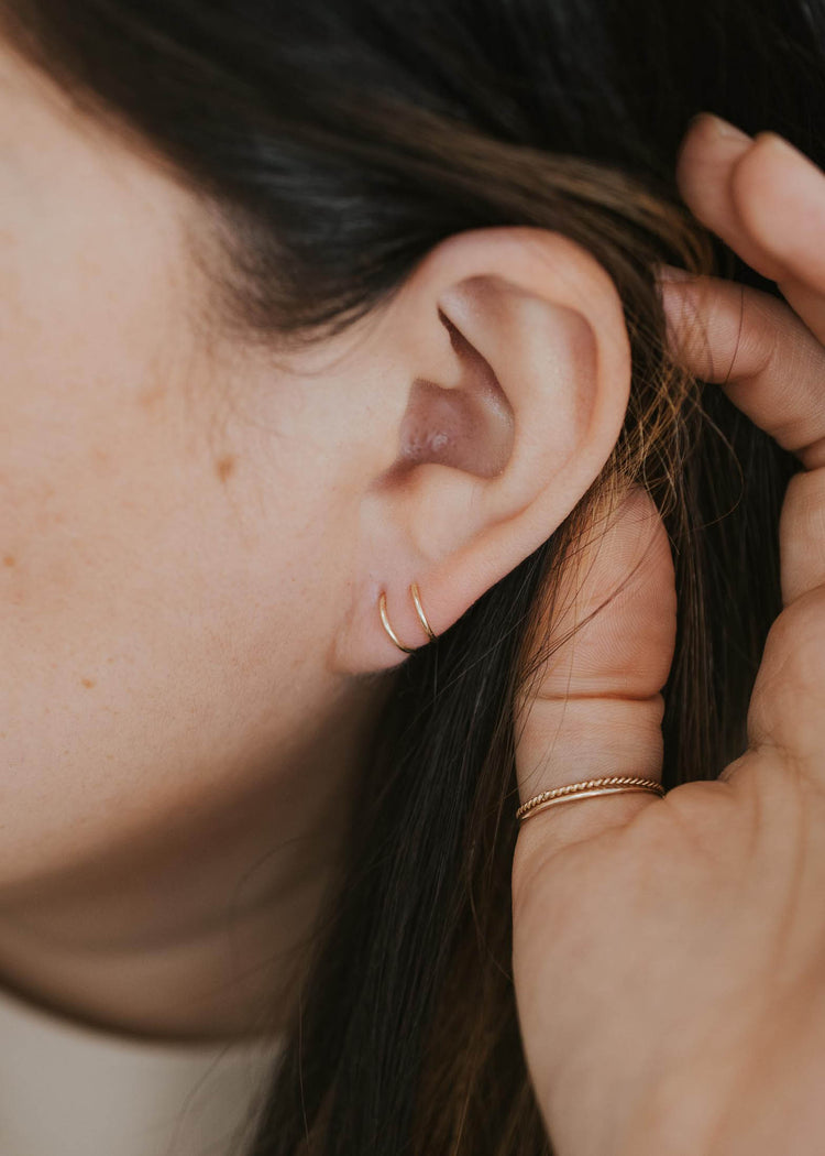 How To Put In Hello Adorn Tiny Twist Earrings