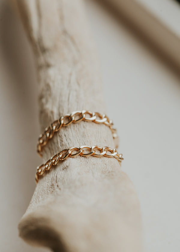 A chunky 14kt Gold Fill bracelet chain with a subtle modern twist link.