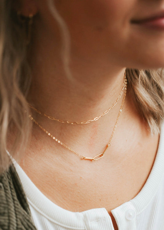 Maeve Choker